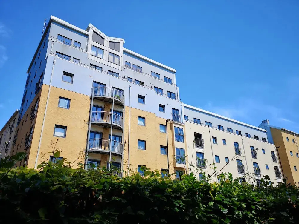 Higher Living - Southampton City Penthouse
