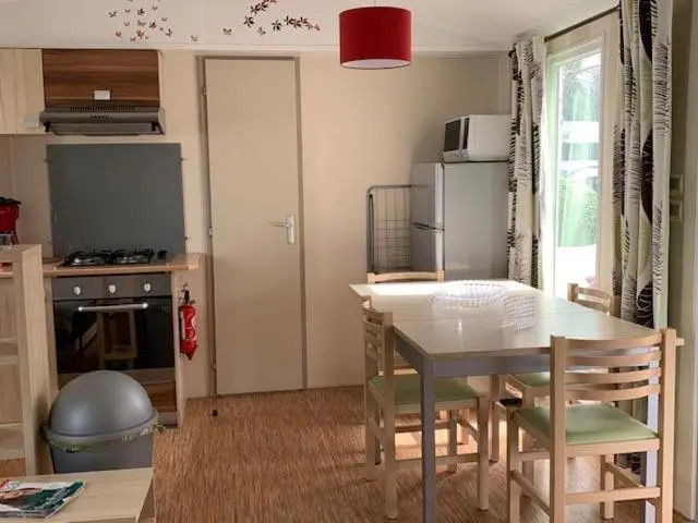 KERLANN 4 ETOILES MOBIL HOME 3 CHS 2 SDB Pont Aven Finistère