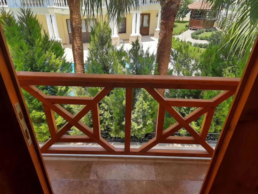 Stunning 10 Bedroom Villa in Dalyan
