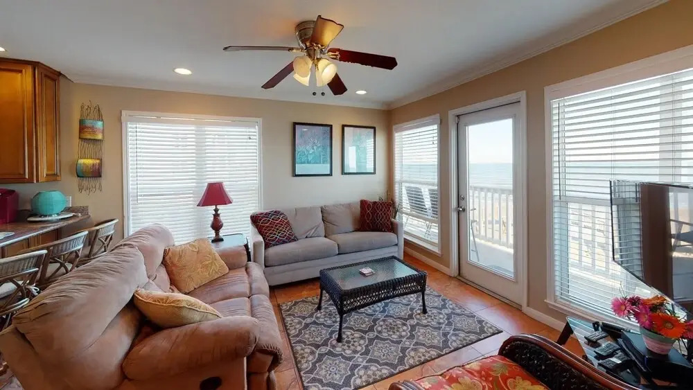 Seascape 1211 2 Bedroom Condo by RedAwning