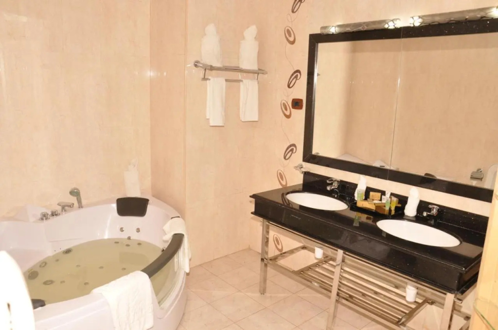 Friendship International Hotel