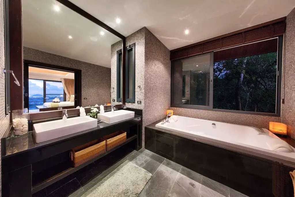 Sunset Heights Villa