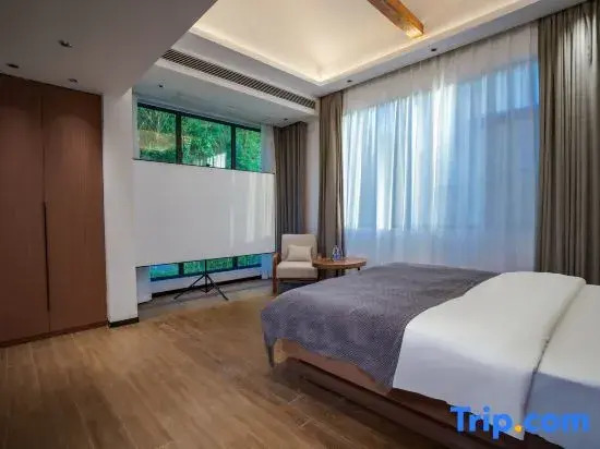 Zhangjiajie Relian Xishu Swimming Pool Courtyard-Style Hotel