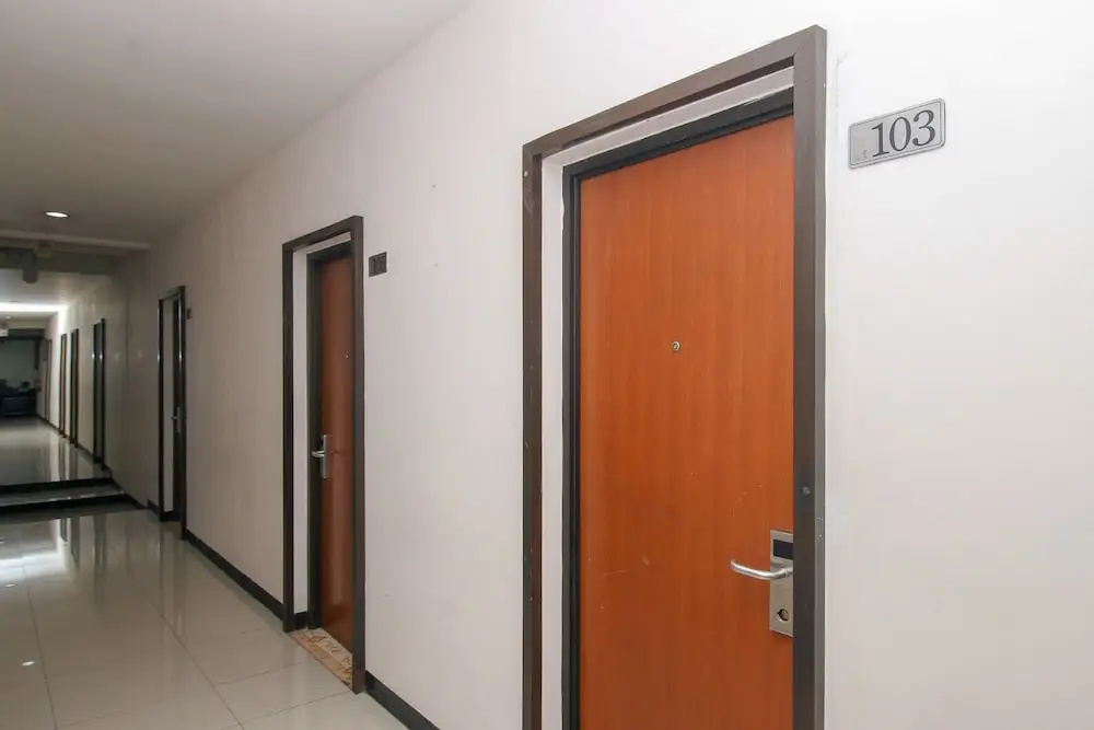 Airy Sukajadi Surya Sumantri 10D Bandung