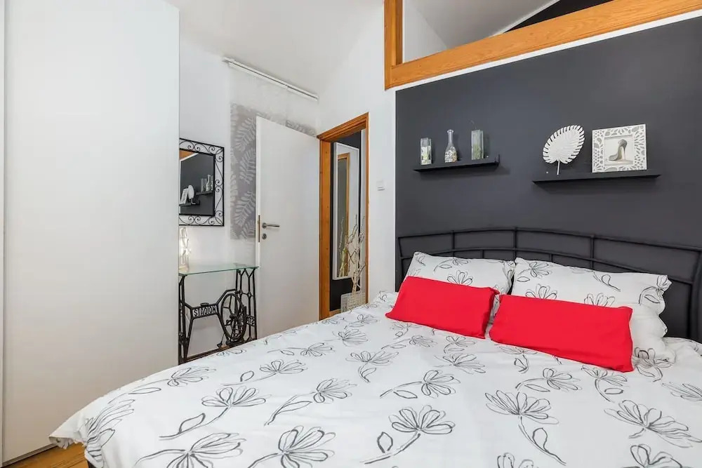 Picturesque City Center House in Fazana