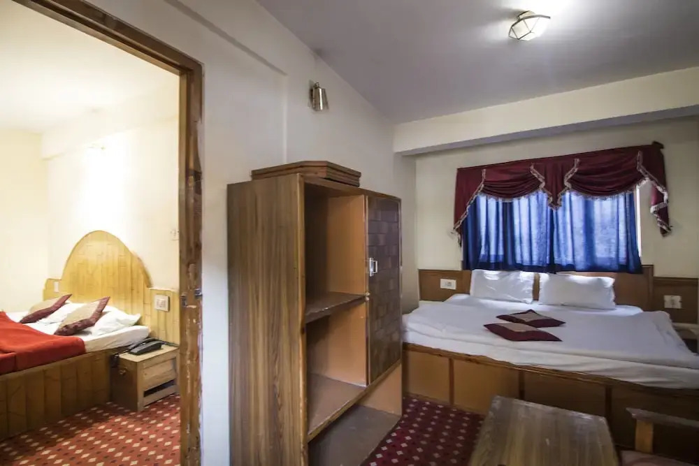 Triveni Hotel