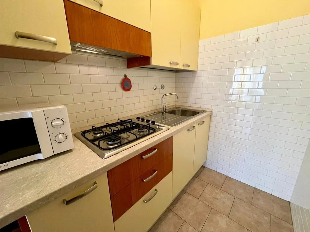 Flat With Beautiful Terrace Close to the sea