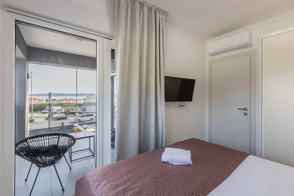 Scenic Kastel Luksic Apartments