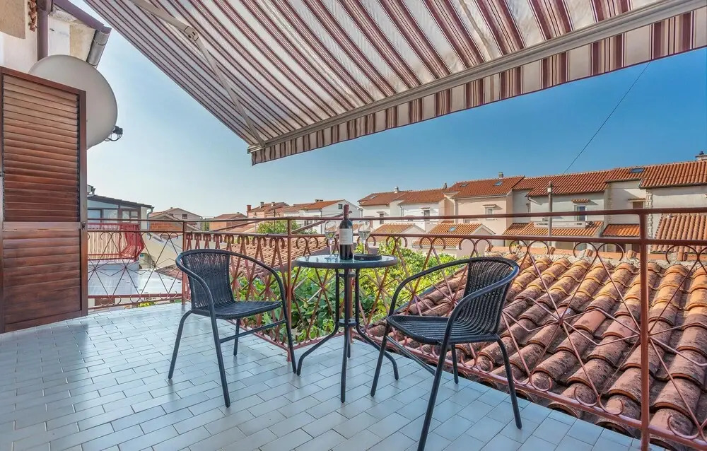 3 Bedroom Stunning Home In Omisalj