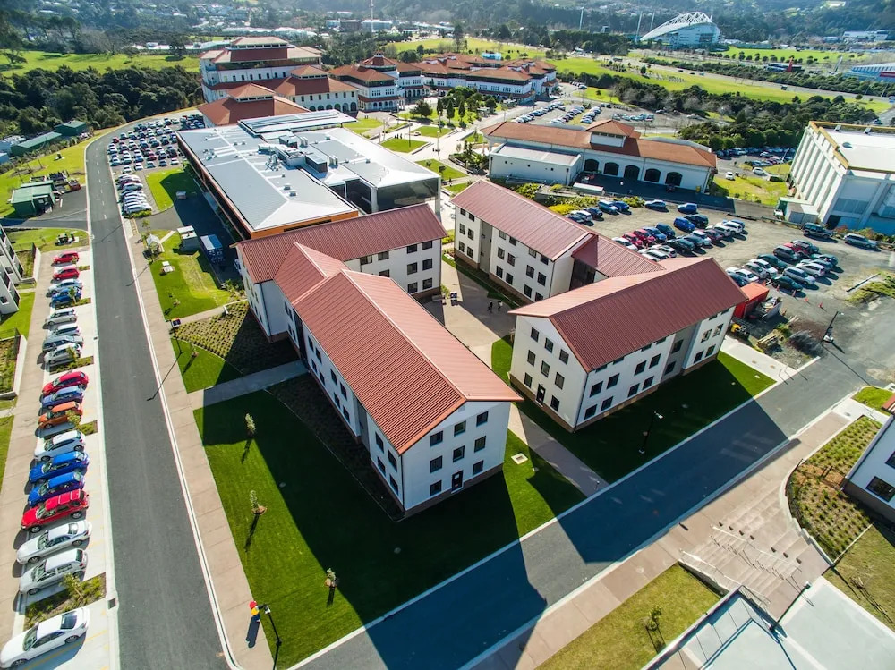 Campus Summer Stays - Albany Village
