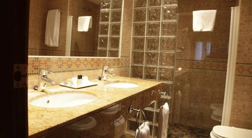 Hotel Iris