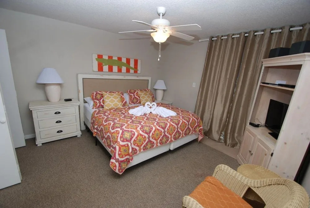 Buena Vista 104 by RedAwning