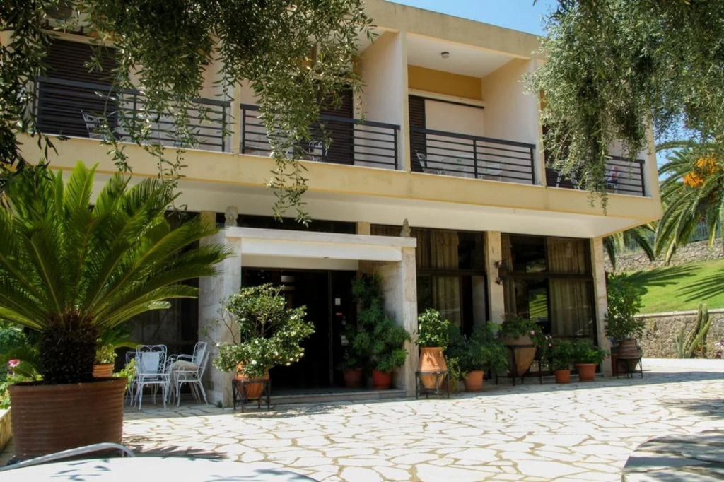 La Calma Hotel