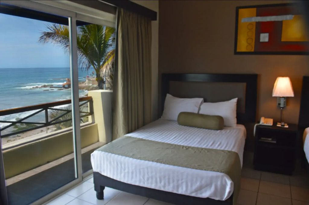 Hotel La Siesta Malecón
