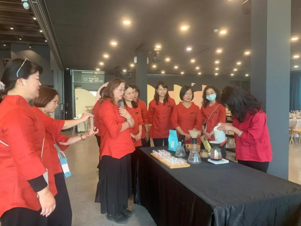 Qun Feng Hotel