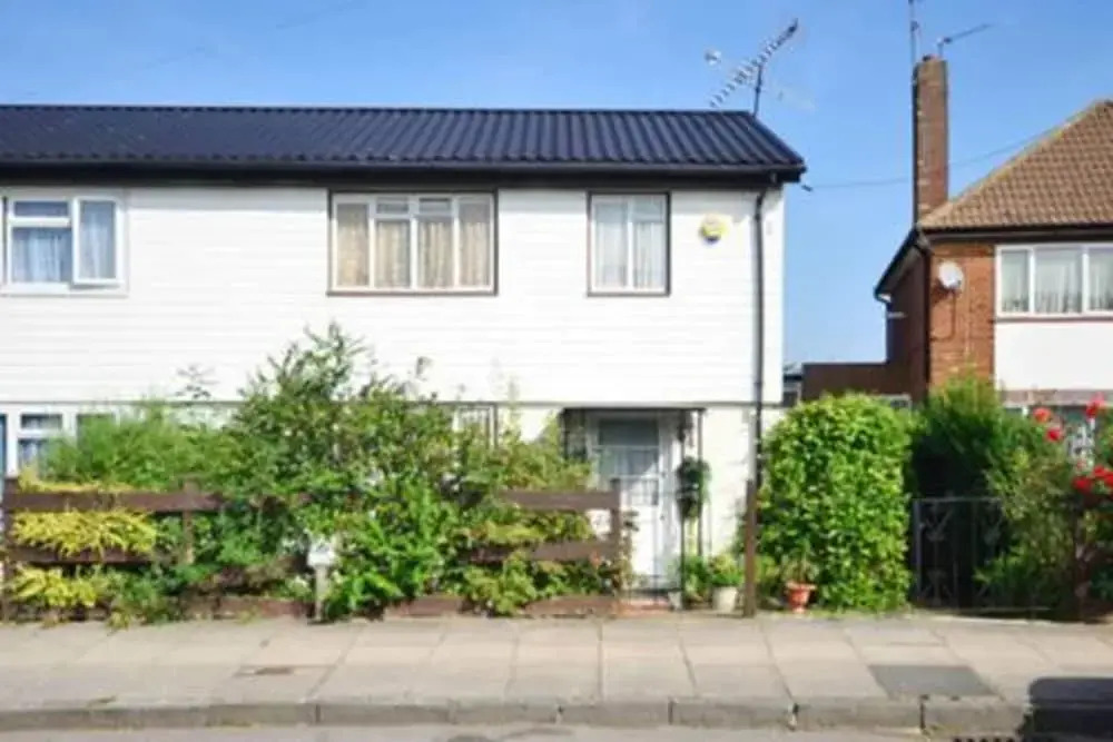 Lovely 3 Bedroom House, Northolt