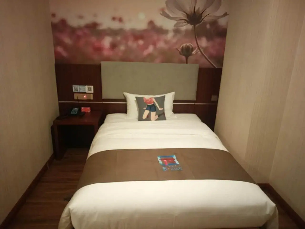 Pai Hotel Tangshan Gangyao Road Hebei Bridge