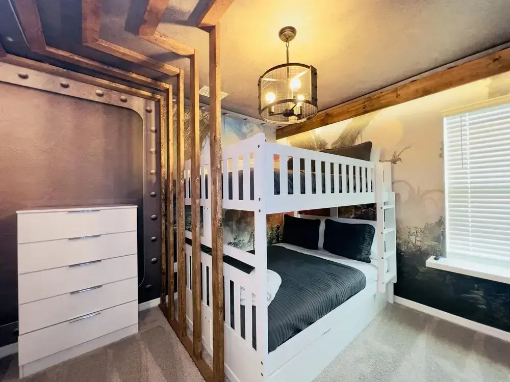 Brand New charming themed home near Disney