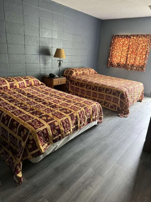 Clayton House Motel
