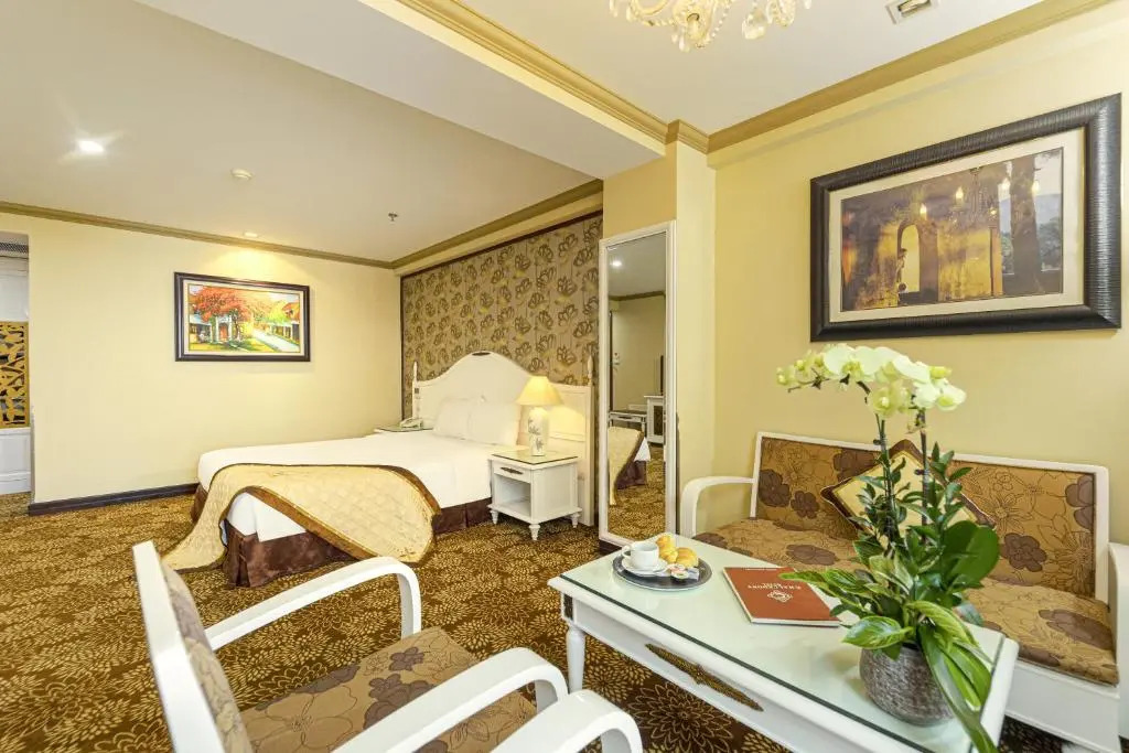 Chalcedony Grand Hotel