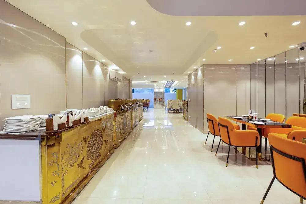 Aadat Hotel Near Artemis Hospital Gurgaon