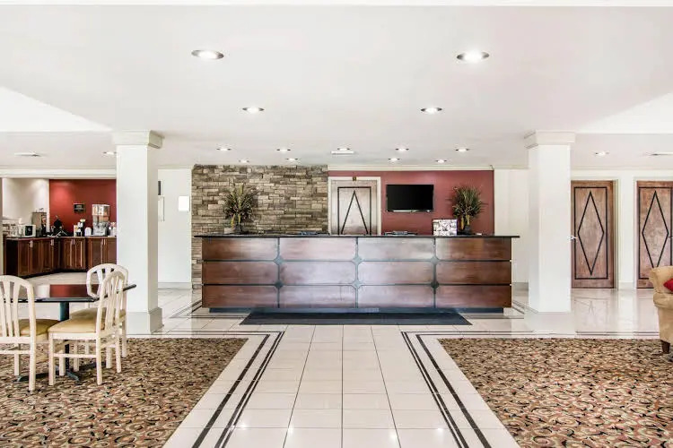 Quality Inn & Suites