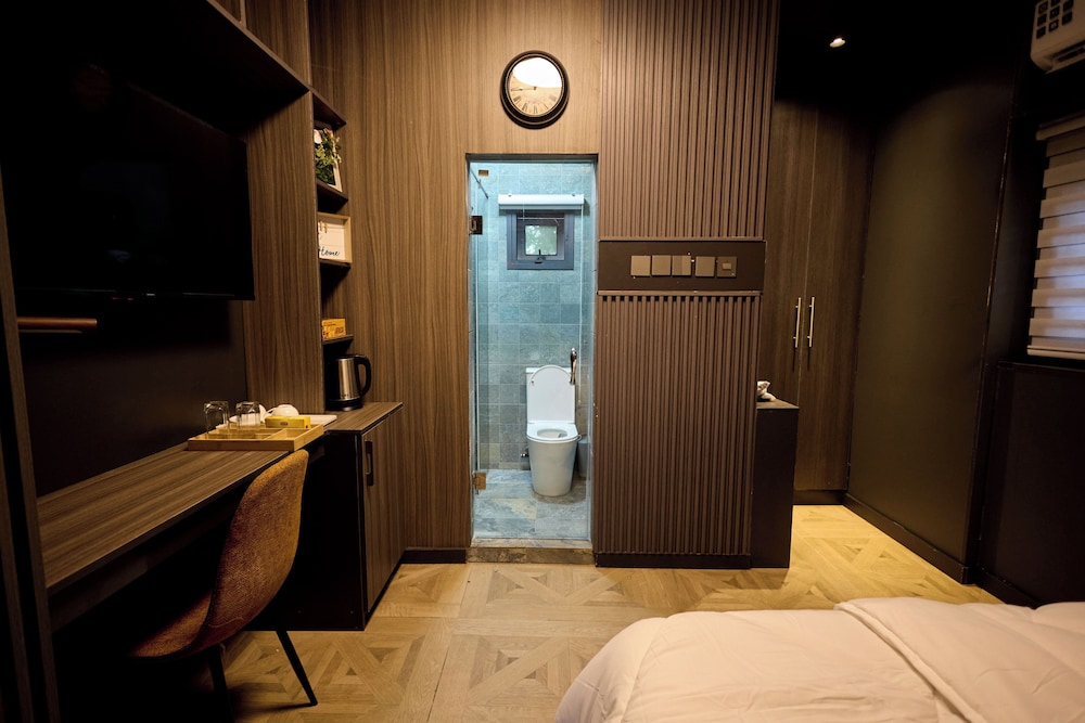 Premier Cabins