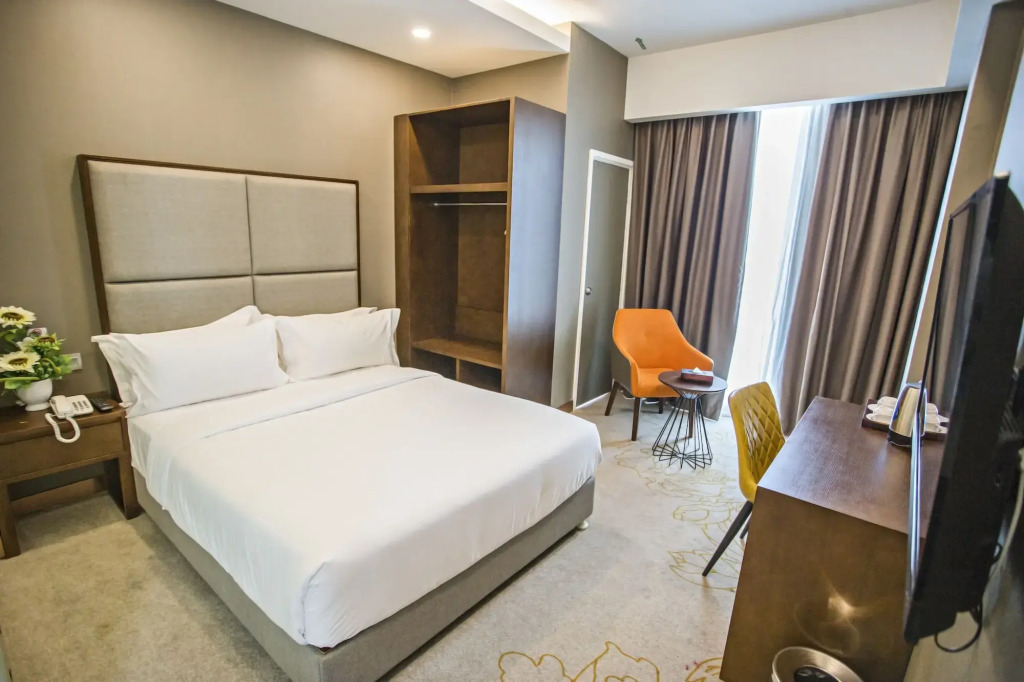 Grand Flora Hotel