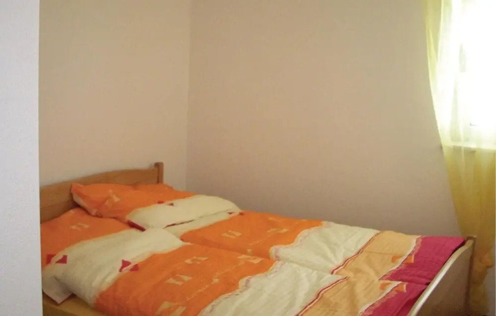 Amazing Home in Klenovica With Wifi and 2 Bedrooms