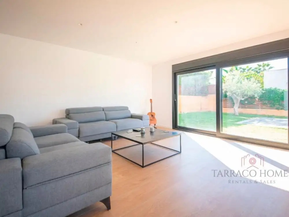 Th130 Villa Moderna Golf y Playa