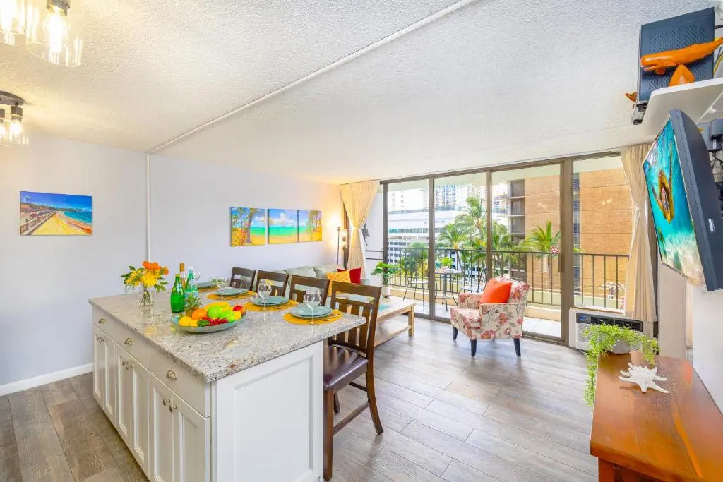 Beautiful 7th Floor with Partial Ocean Views | 1 Block to Beach | Free Parking & WIFI