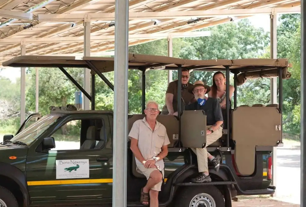 Bona Ngwenya Lodge & Safaris