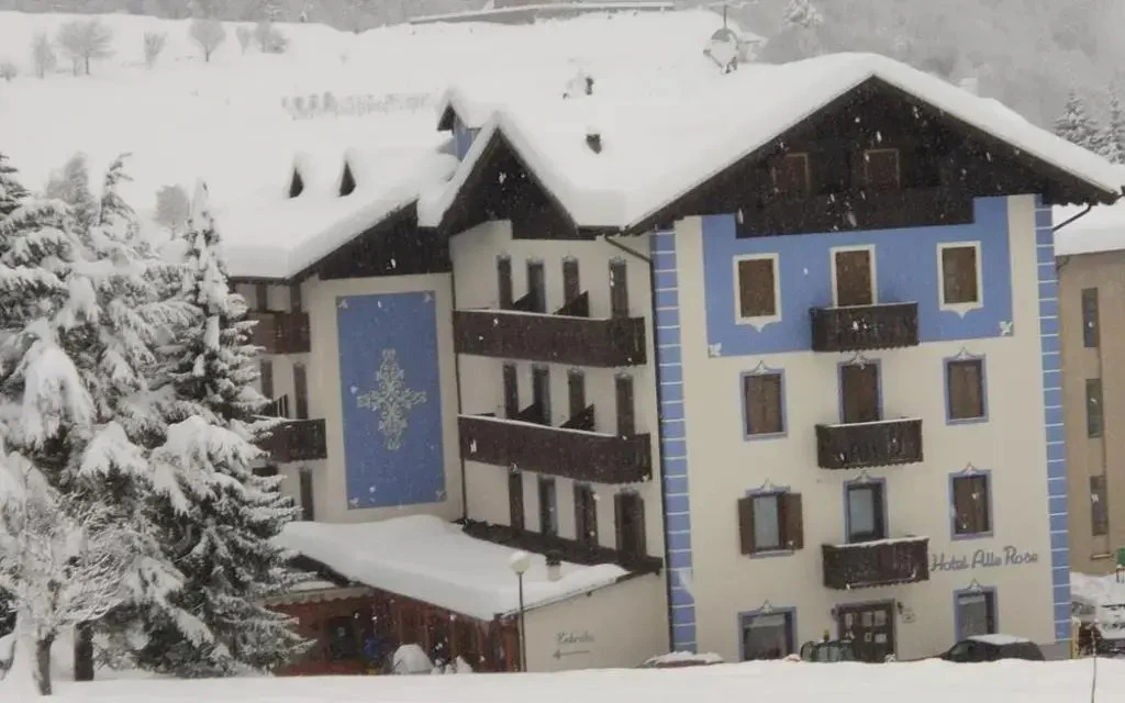 Hotel alle Rose Family inspired garden and SPA