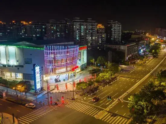Rest Hotel (Shanghai Jinshan Bailian Shopping Center)