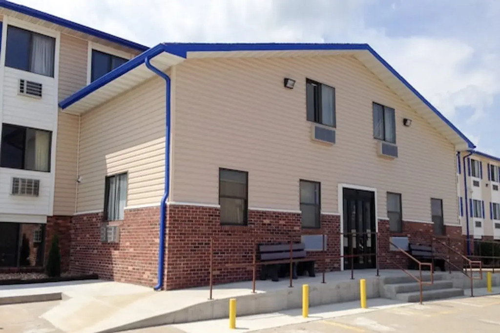 Motel 6-Sedalia, MO