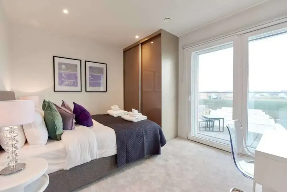 Modern 2bed Apt W/balcony in Kings Cross