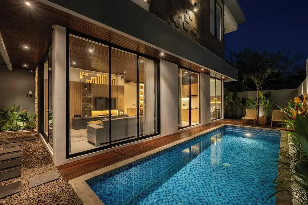 Tropical Bliss Villa 9E - 10min to Beach