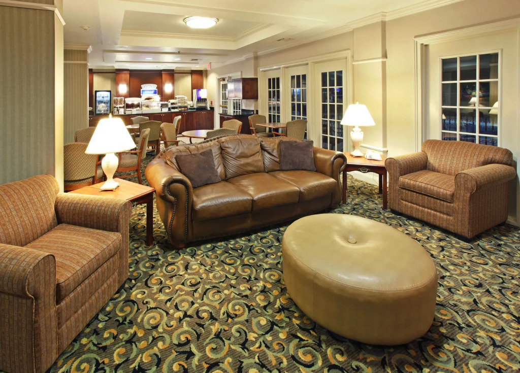 Holiday Inn Express Hotel & Suites Camden by IHG