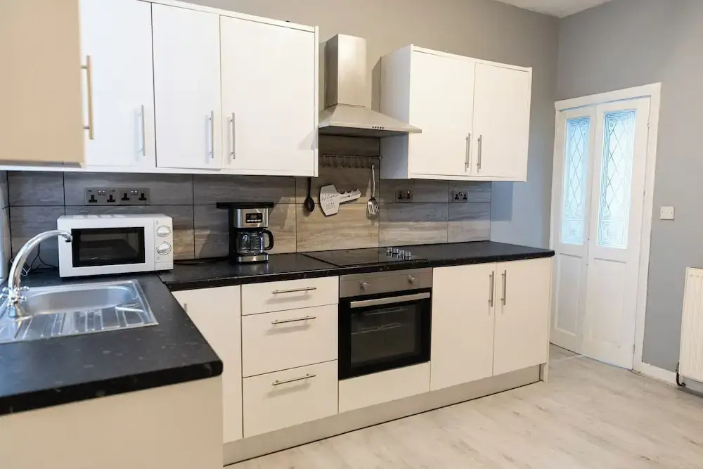 Victoria Road Retreat - Charming 2 Bedroom House