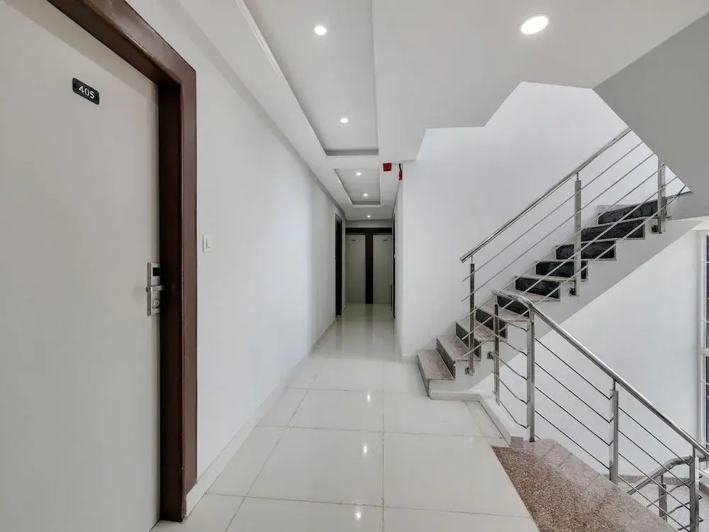 SilverKey Executive Stays 46745 Opposite Vinayaka Apartments