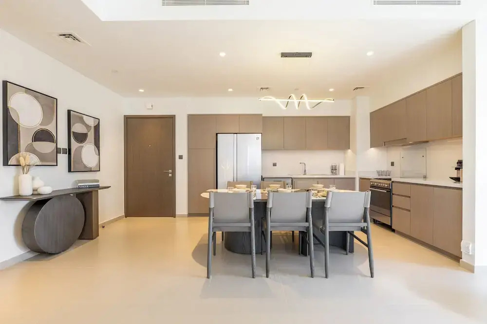 Act One Tower 2BR Luxury Apartment