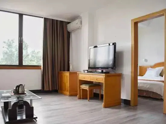 China Travel Service (Taishan) Hotel