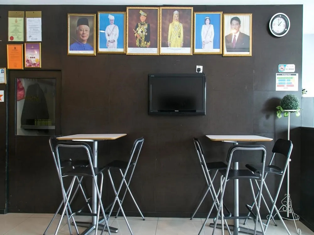 OYO 237 Sri Senawang Hotel