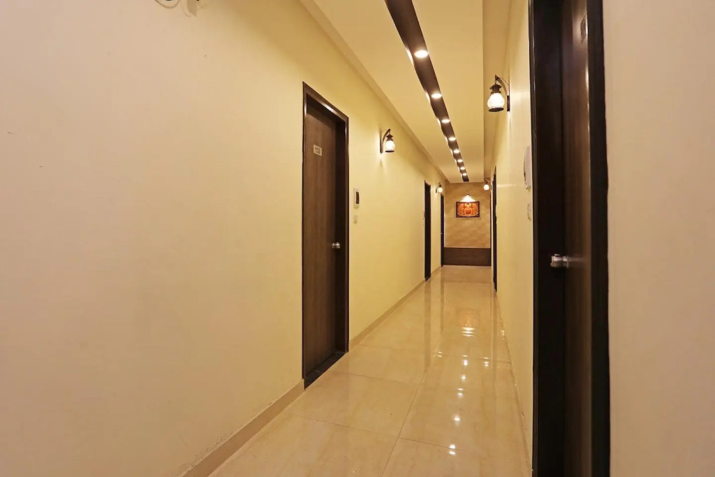 OYO 28017 Hotel Olive