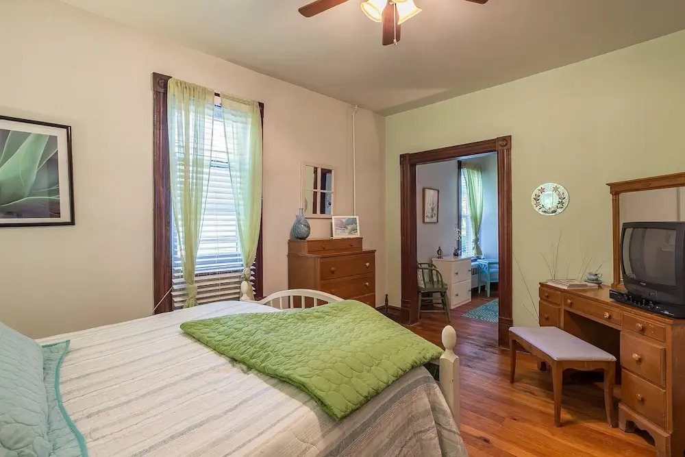 The Cottonwood Inn B&B