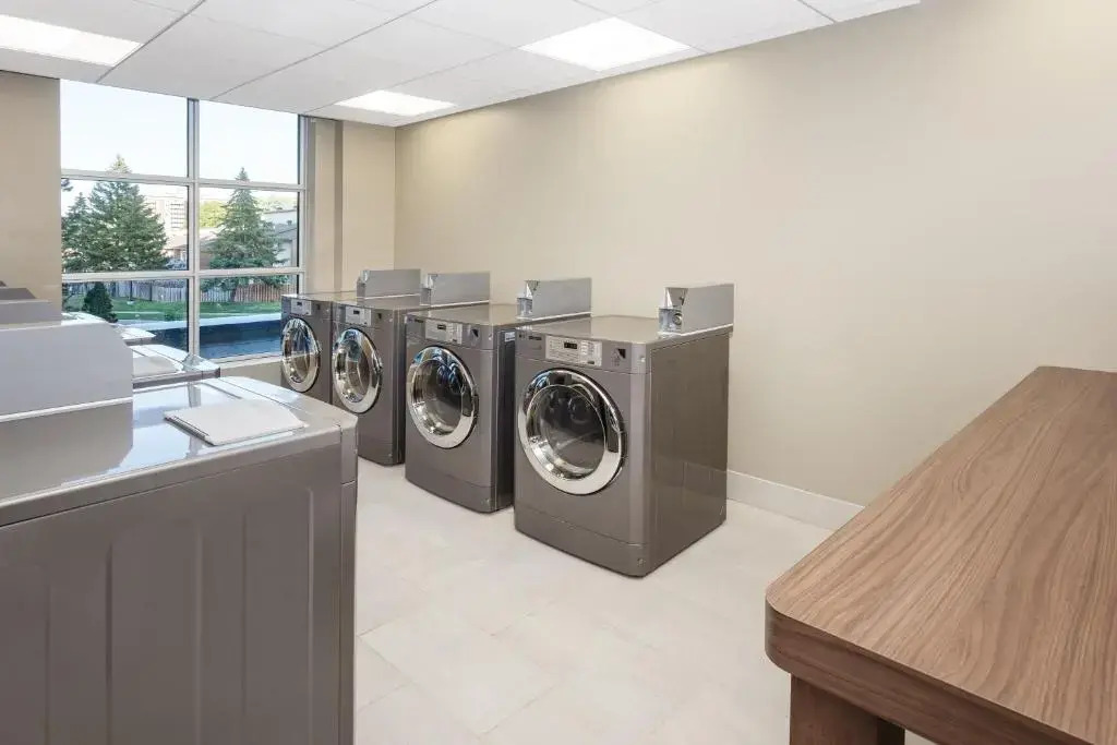 Holiday Inn Express & Suites Downtown Ottawa East by IHG