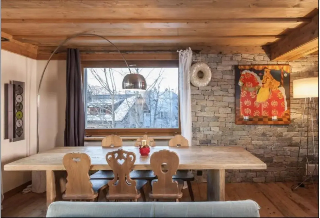 Apartment in villa in the heart of St. Moritz-Dorf