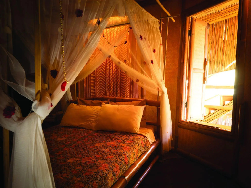 Pareehut Resort Koh Sichang