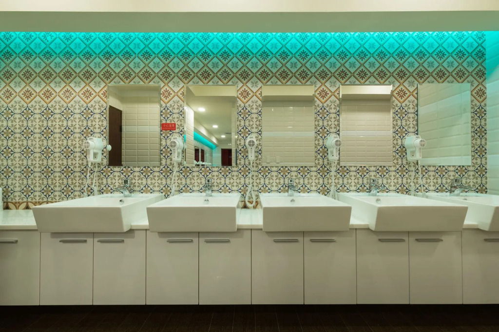 Skyone Hotel