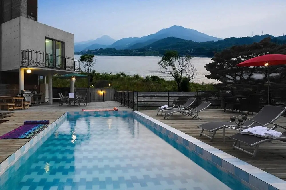 Harbor House Private